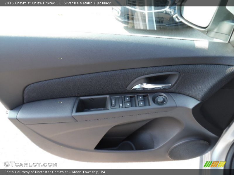 Silver Ice Metallic / Jet Black 2016 Chevrolet Cruze Limited LT