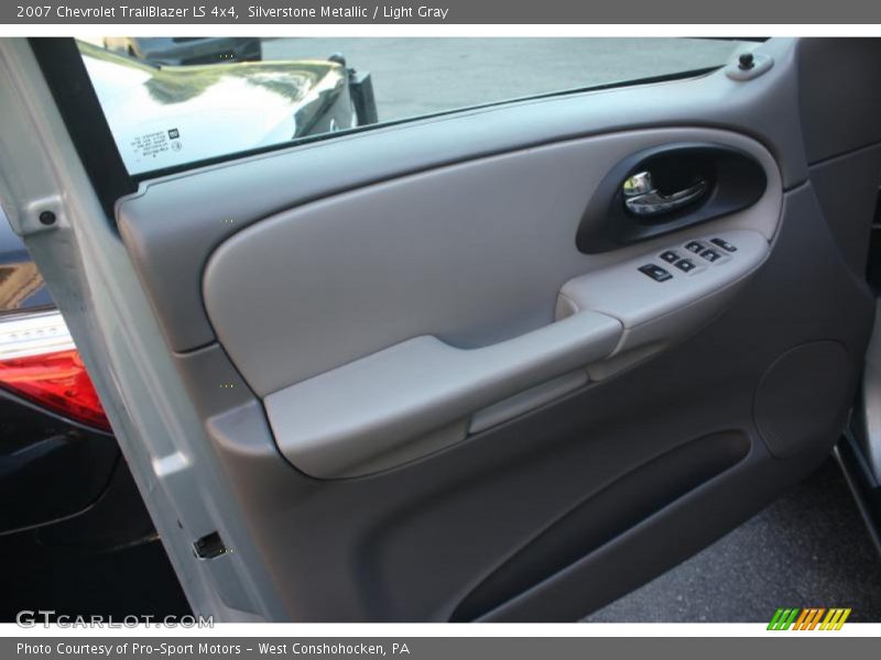 Silverstone Metallic / Light Gray 2007 Chevrolet TrailBlazer LS 4x4