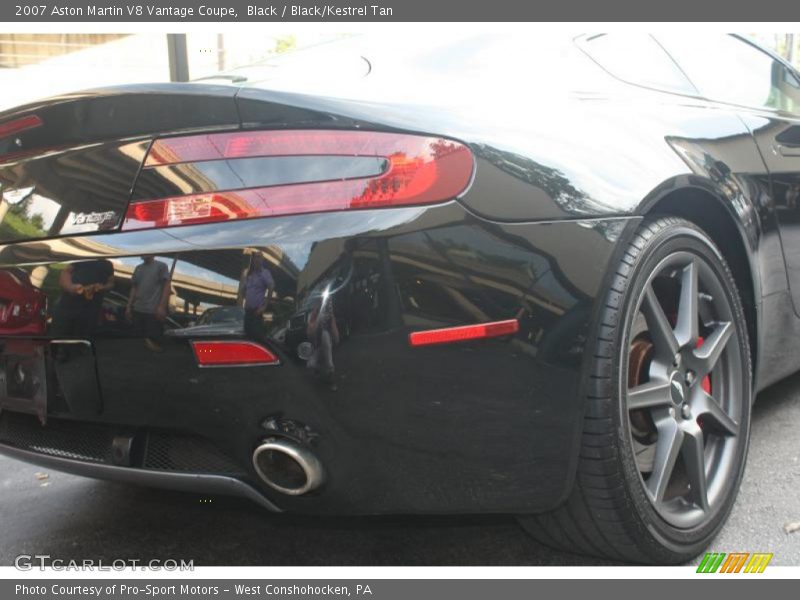 Black / Black/Kestrel Tan 2007 Aston Martin V8 Vantage Coupe