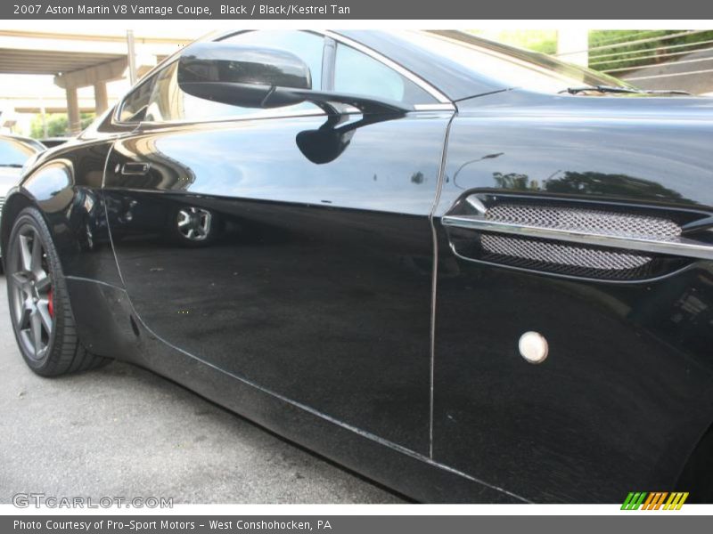 Black / Black/Kestrel Tan 2007 Aston Martin V8 Vantage Coupe