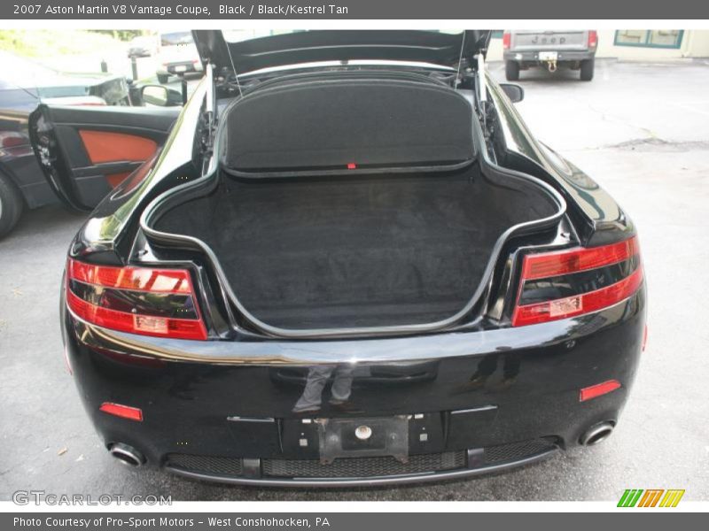  2007 V8 Vantage Coupe Trunk