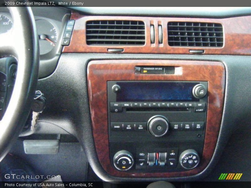 White / Ebony 2009 Chevrolet Impala LTZ