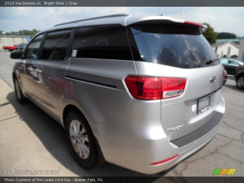 Bright Silver / Gray 2016 Kia Sedona LX