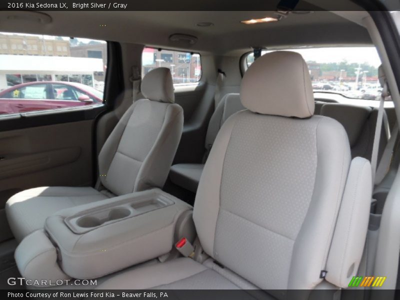 Bright Silver / Gray 2016 Kia Sedona LX