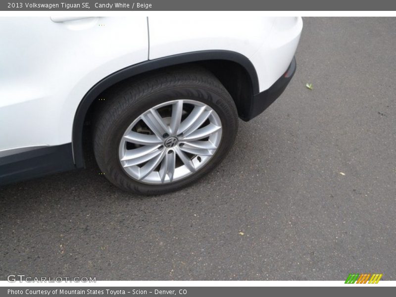 Candy White / Beige 2013 Volkswagen Tiguan SE