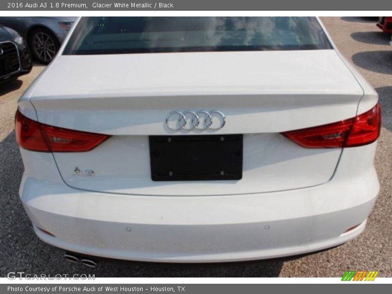 Glacier White Metallic / Black 2016 Audi A3 1.8 Premium