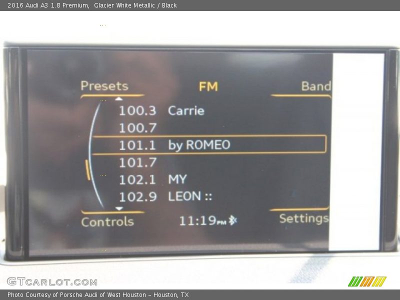 Glacier White Metallic / Black 2016 Audi A3 1.8 Premium