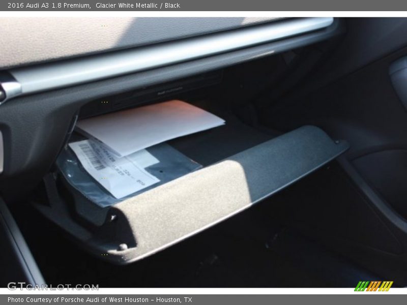 Glacier White Metallic / Black 2016 Audi A3 1.8 Premium