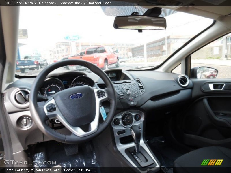 Shadow Black / Charcoal Black 2016 Ford Fiesta SE Hatchback