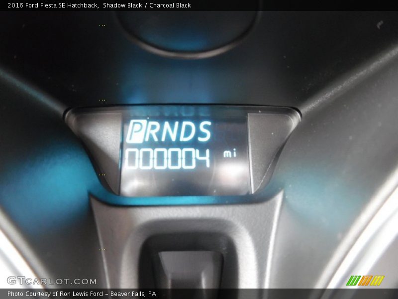 Shadow Black / Charcoal Black 2016 Ford Fiesta SE Hatchback