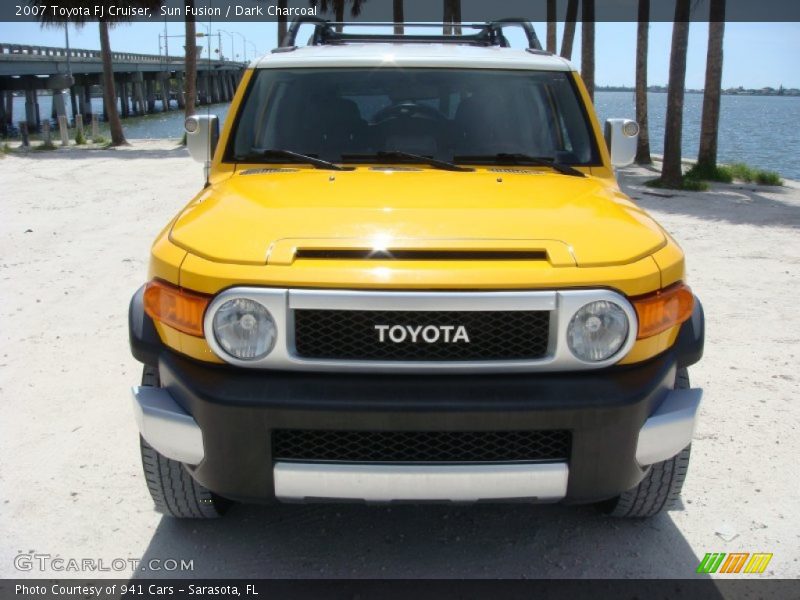 Sun Fusion / Dark Charcoal 2007 Toyota FJ Cruiser