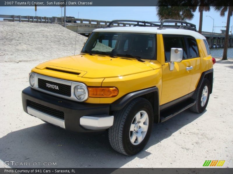 Sun Fusion / Dark Charcoal 2007 Toyota FJ Cruiser