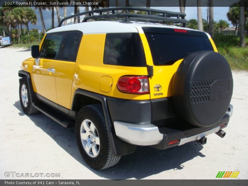 Sun Fusion / Dark Charcoal 2007 Toyota FJ Cruiser