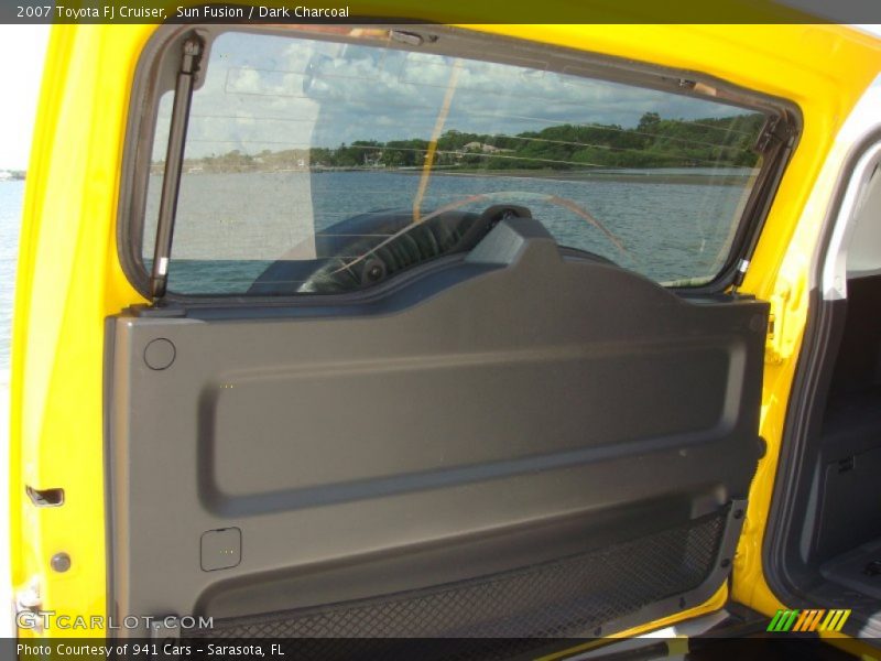 Sun Fusion / Dark Charcoal 2007 Toyota FJ Cruiser