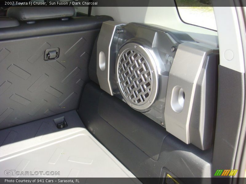 Sun Fusion / Dark Charcoal 2007 Toyota FJ Cruiser
