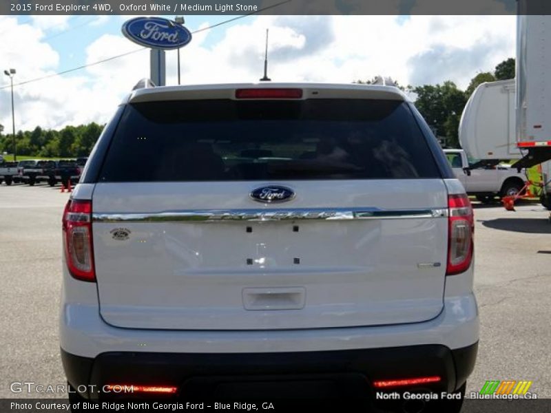 Oxford White / Medium Light Stone 2015 Ford Explorer 4WD