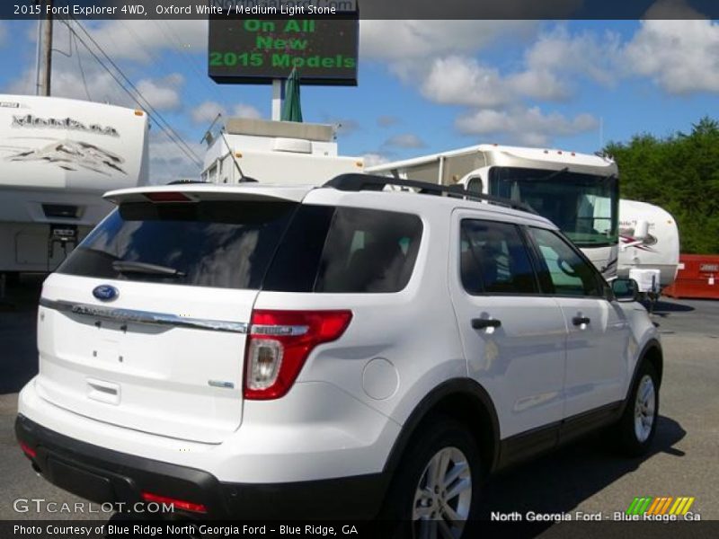 Oxford White / Medium Light Stone 2015 Ford Explorer 4WD