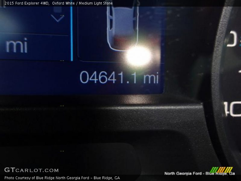 Oxford White / Medium Light Stone 2015 Ford Explorer 4WD
