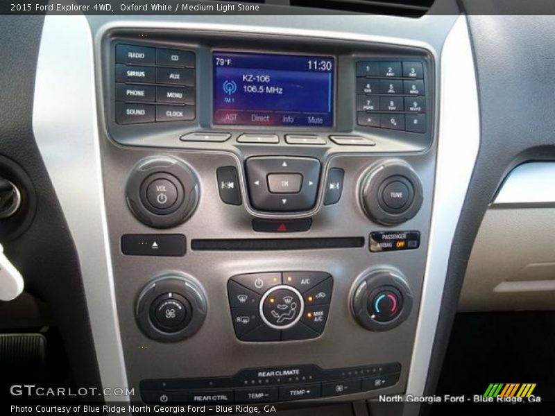 Oxford White / Medium Light Stone 2015 Ford Explorer 4WD