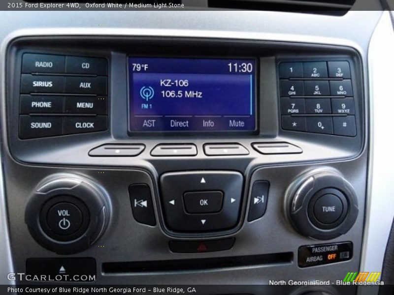 Oxford White / Medium Light Stone 2015 Ford Explorer 4WD