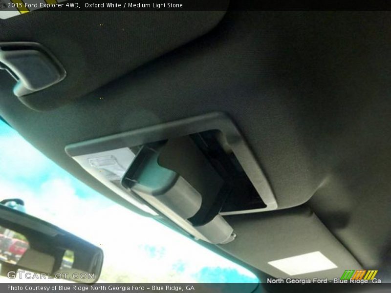 Oxford White / Medium Light Stone 2015 Ford Explorer 4WD