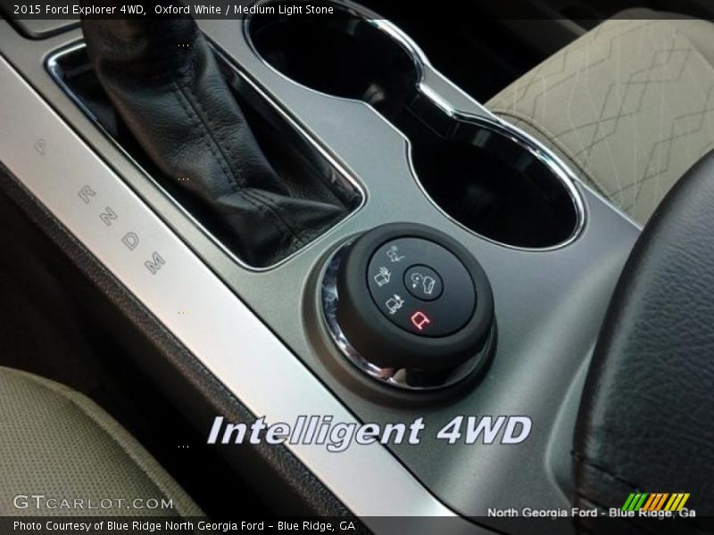 Oxford White / Medium Light Stone 2015 Ford Explorer 4WD