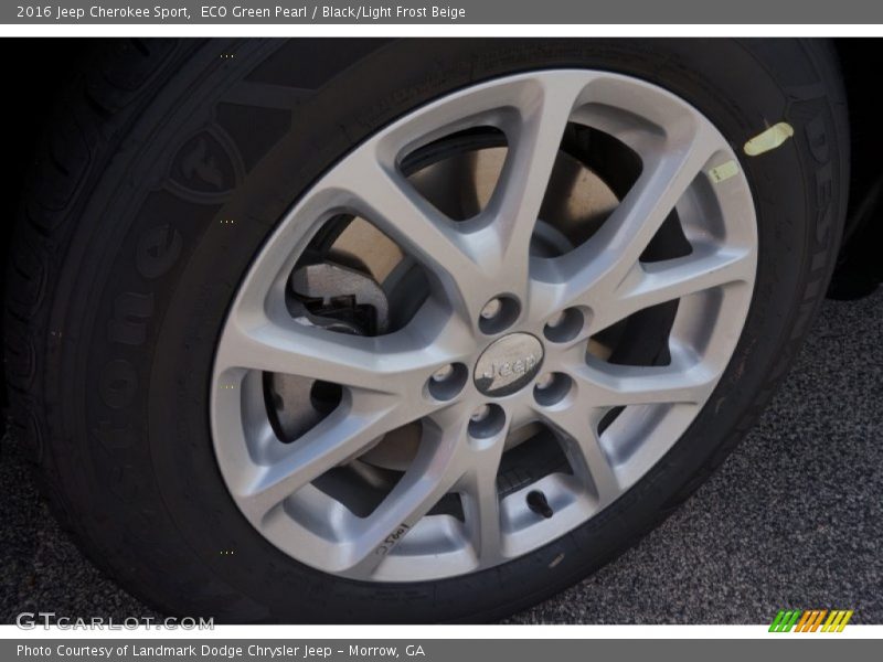 ECO Green Pearl / Black/Light Frost Beige 2016 Jeep Cherokee Sport