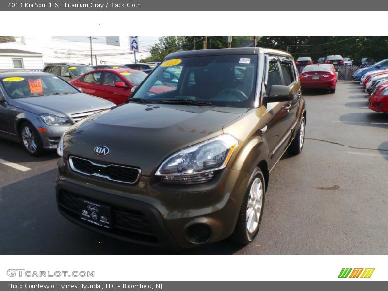 Titanium Gray / Black Cloth 2013 Kia Soul 1.6