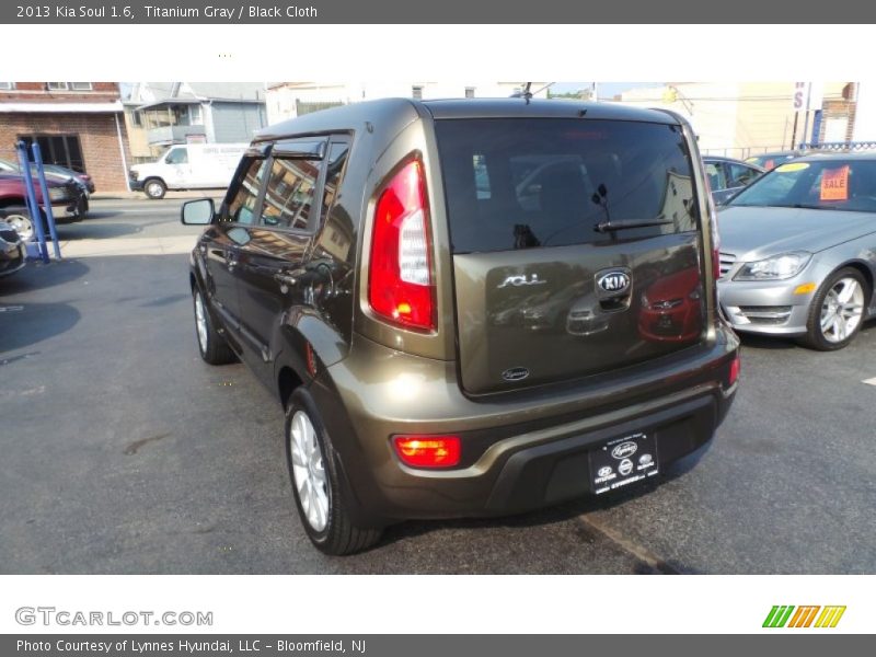 Titanium Gray / Black Cloth 2013 Kia Soul 1.6