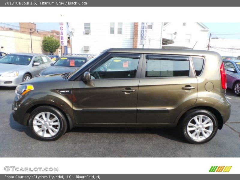Titanium Gray / Black Cloth 2013 Kia Soul 1.6