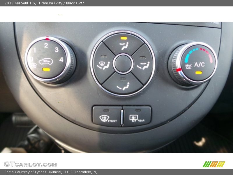 Titanium Gray / Black Cloth 2013 Kia Soul 1.6