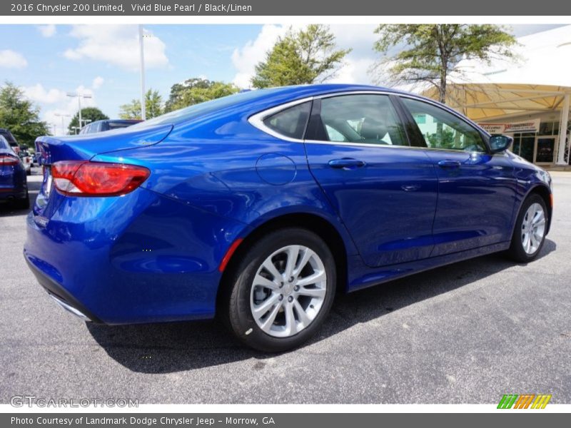 Vivid Blue Pearl / Black/Linen 2016 Chrysler 200 Limited