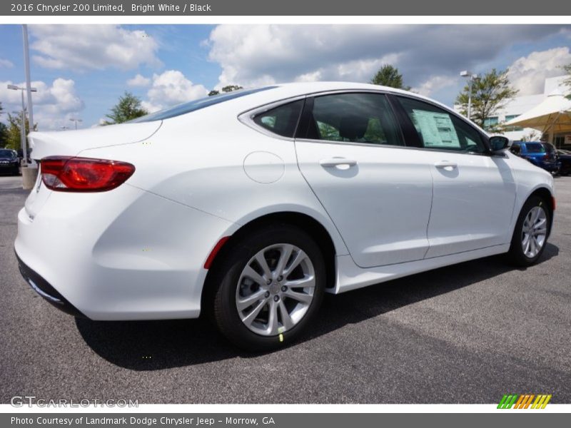 Bright White / Black 2016 Chrysler 200 Limited