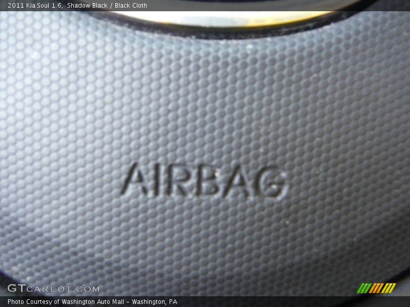 Shadow Black / Black Cloth 2011 Kia Soul 1.6