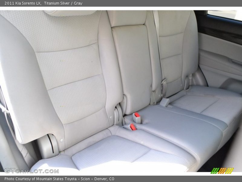 Titanium Silver / Gray 2011 Kia Sorento LX