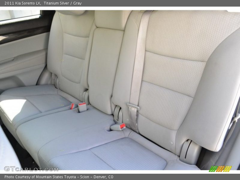 Titanium Silver / Gray 2011 Kia Sorento LX