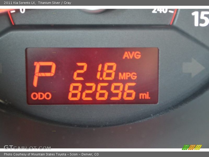Titanium Silver / Gray 2011 Kia Sorento LX