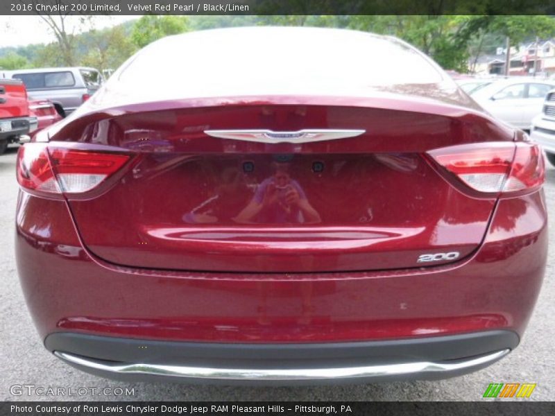 Velvet Red Pearl / Black/Linen 2016 Chrysler 200 Limited