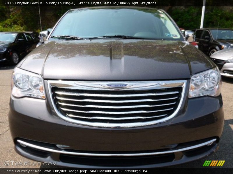 Granite Crystal Metallic / Black/Light Graystone 2016 Chrysler Town & Country Touring-L