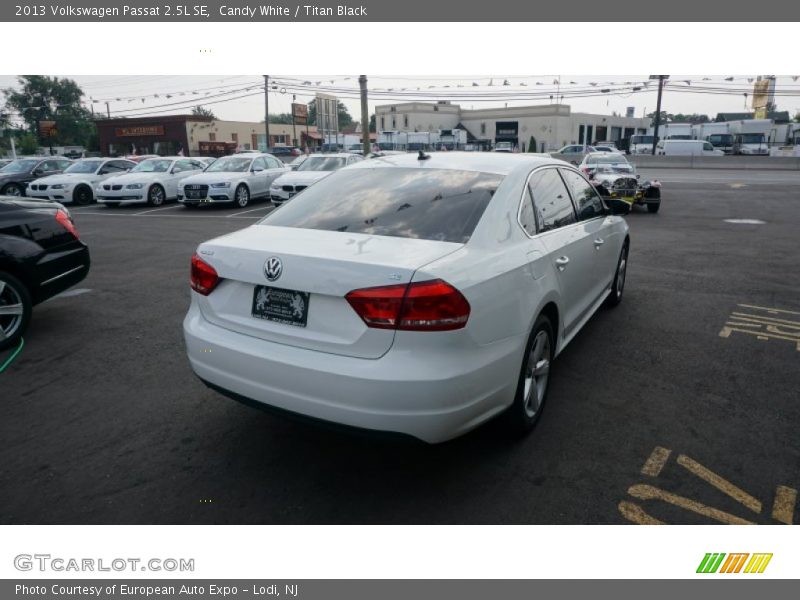 Candy White / Titan Black 2013 Volkswagen Passat 2.5L SE