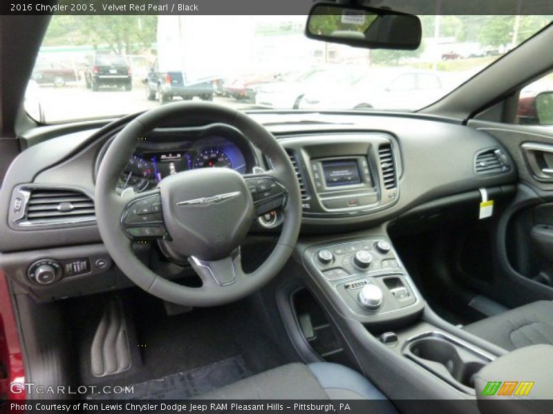 Velvet Red Pearl / Black 2016 Chrysler 200 S