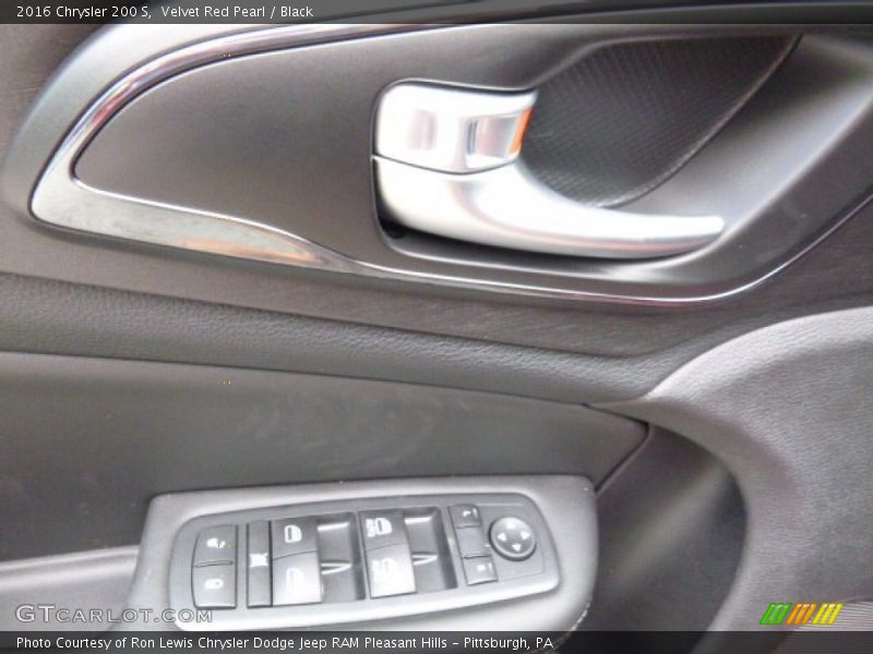 Velvet Red Pearl / Black 2016 Chrysler 200 S
