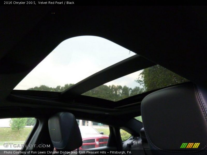 Velvet Red Pearl / Black 2016 Chrysler 200 S