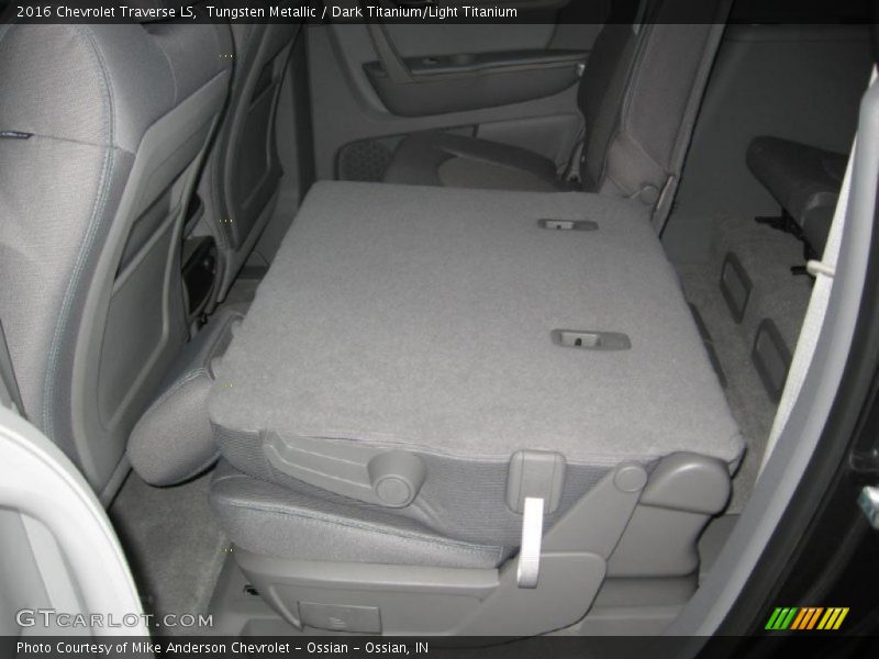 Tungsten Metallic / Dark Titanium/Light Titanium 2016 Chevrolet Traverse LS