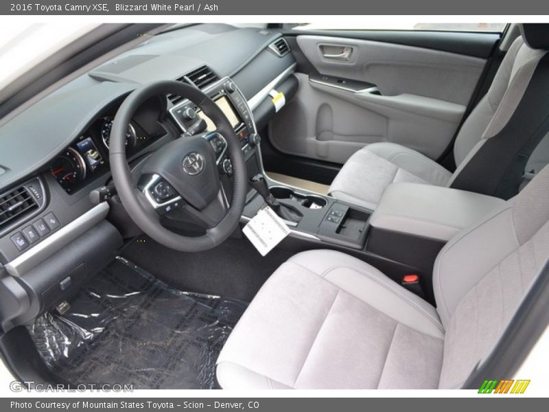 Blizzard White Pearl / Ash 2016 Toyota Camry XSE