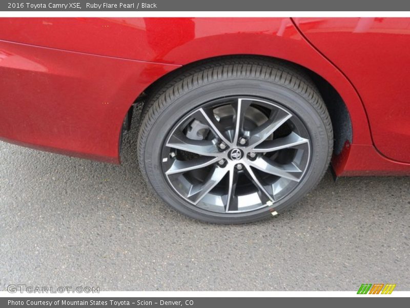 Ruby Flare Pearl / Black 2016 Toyota Camry XSE