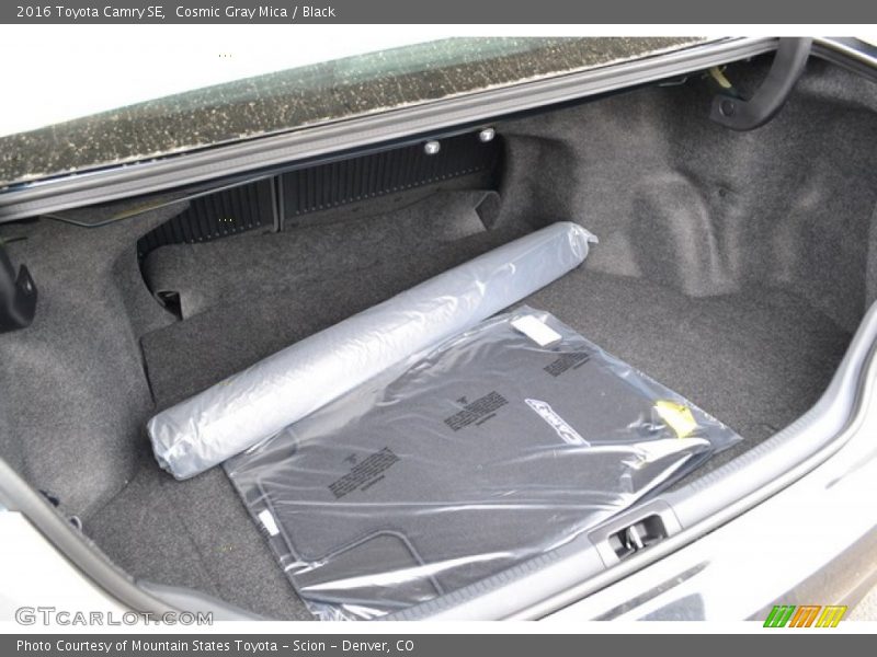 Cosmic Gray Mica / Black 2016 Toyota Camry SE