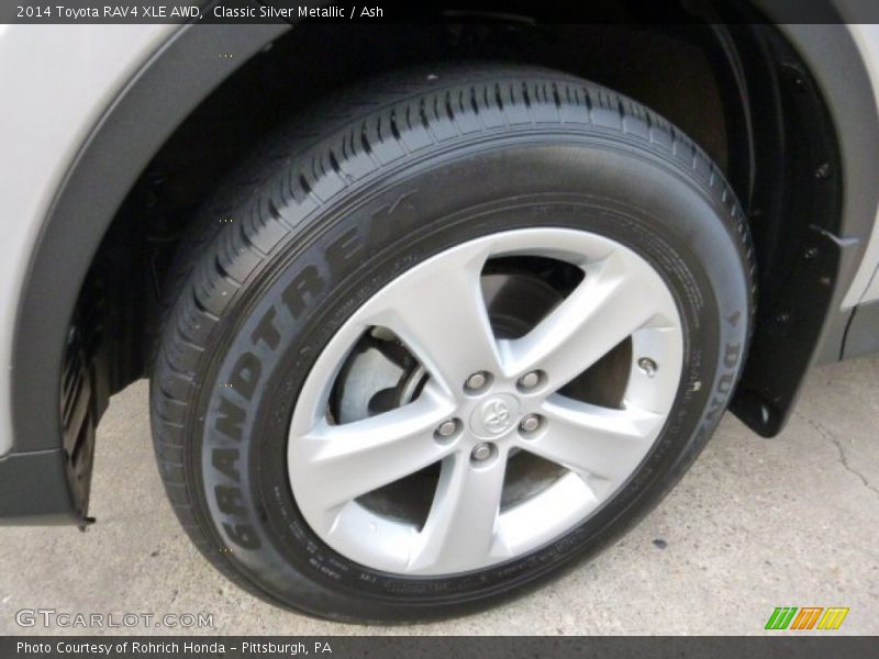 Classic Silver Metallic / Ash 2014 Toyota RAV4 XLE AWD
