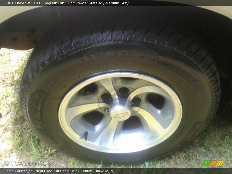 Light Pewter Metallic / Medium Gray 2001 Chevrolet S10 LS Regular Cab