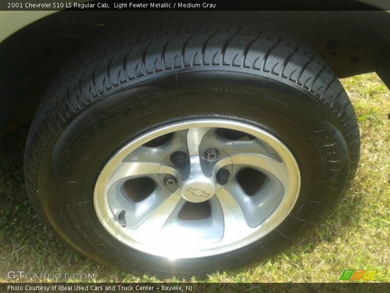 Light Pewter Metallic / Medium Gray 2001 Chevrolet S10 LS Regular Cab